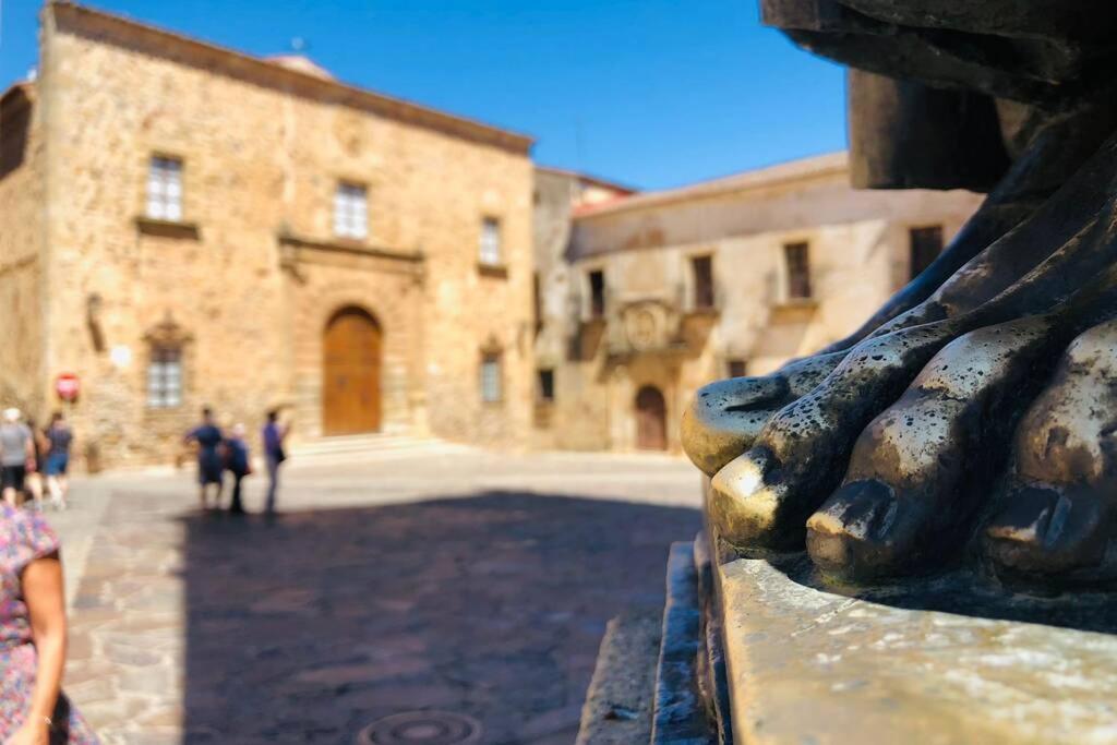 El Escondite De La Muralla Caces 外观 照片