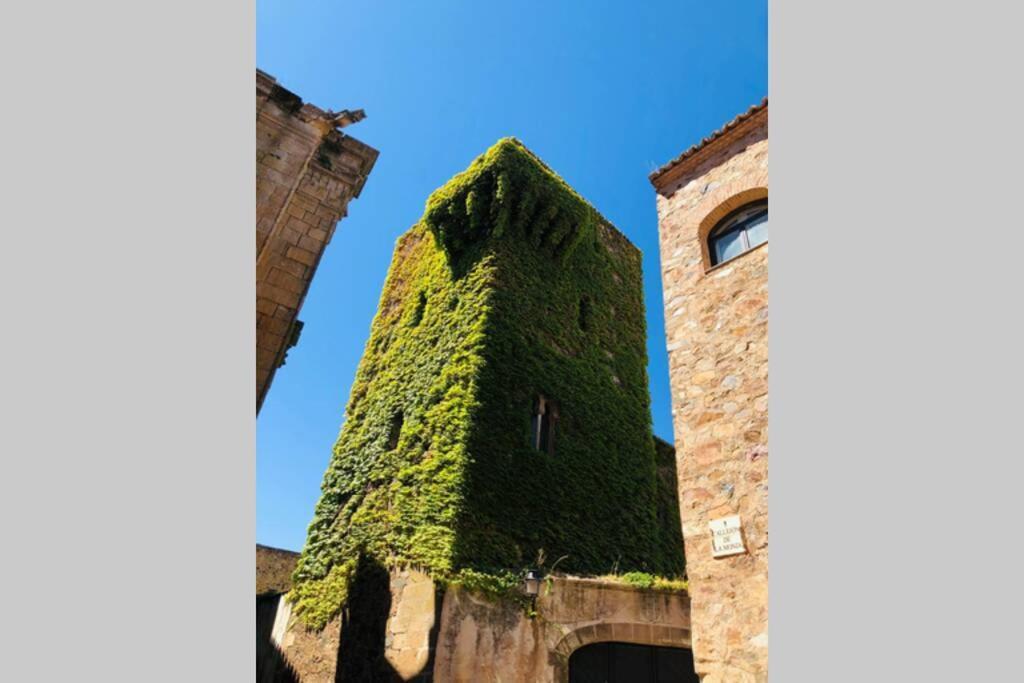 El Escondite De La Muralla Caces 外观 照片
