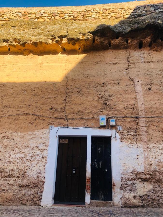 El Escondite De La Muralla Caces 外观 照片